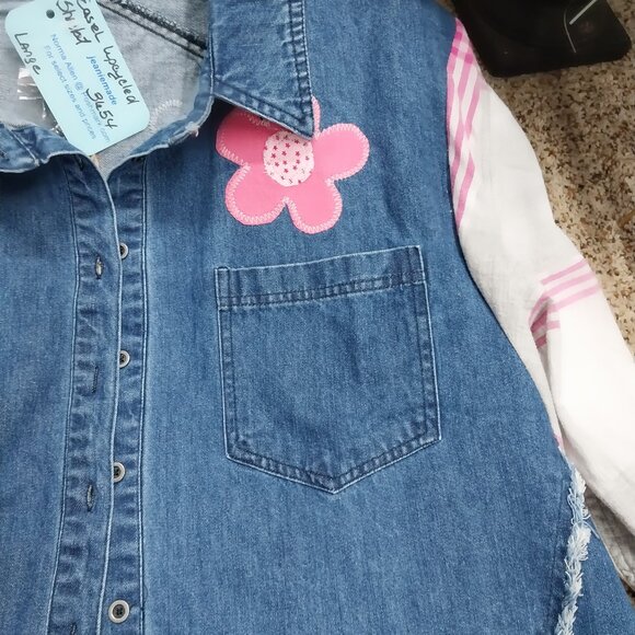 3654 Size Large Easel Upcycled Jean Shacket In Pink and Grey. NWT. - Picture 4 of 7